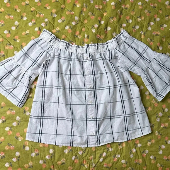 NWT Abercrombie & Fitch White Plaid Off the Shoulder Bell Sleeve Blouse Sz Small - Picture 1 of 5